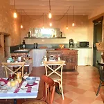 La Carreterie - Maison De Famille{s} 4*