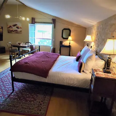 La Carreterie - Maison De Famille{s} Oda ve Kahvaltı