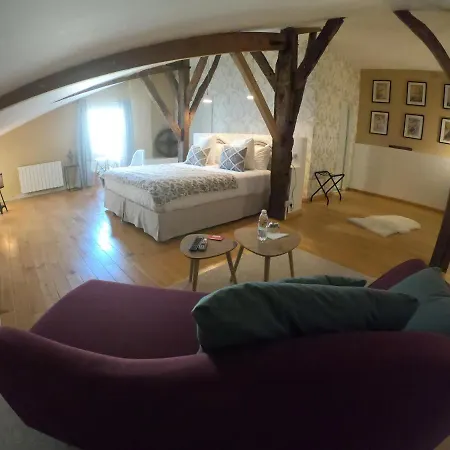 La Carreterie - Maison De Famille{s} Oda ve Kahvaltı Pineuilh