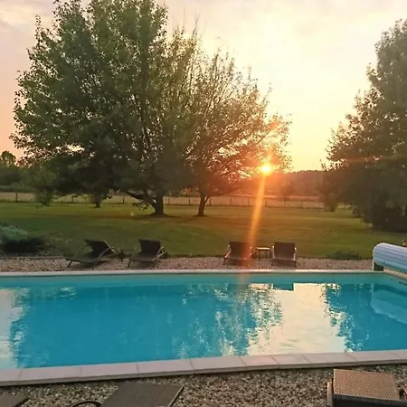 Bed & Breakfast La Carreterie - Maison De Famille{s} Pineuilh