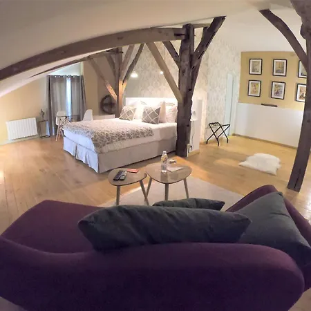 Bed & Breakfast La Carreterie - Maison De Famille{s} 3*