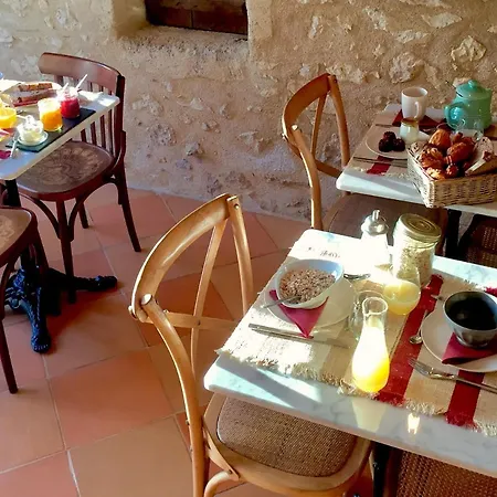 La Carreterie - Maison De Famille{s} Oda ve Kahvaltı