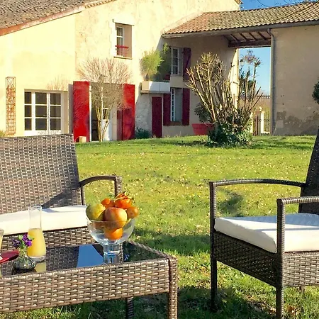 La Carreterie - Maison De Famille{s} Bed & Breakfast Pineuilh